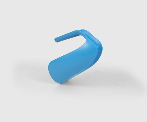 Élelmiszeripari mérőlapát ergonómiai kialakítással 2 literes